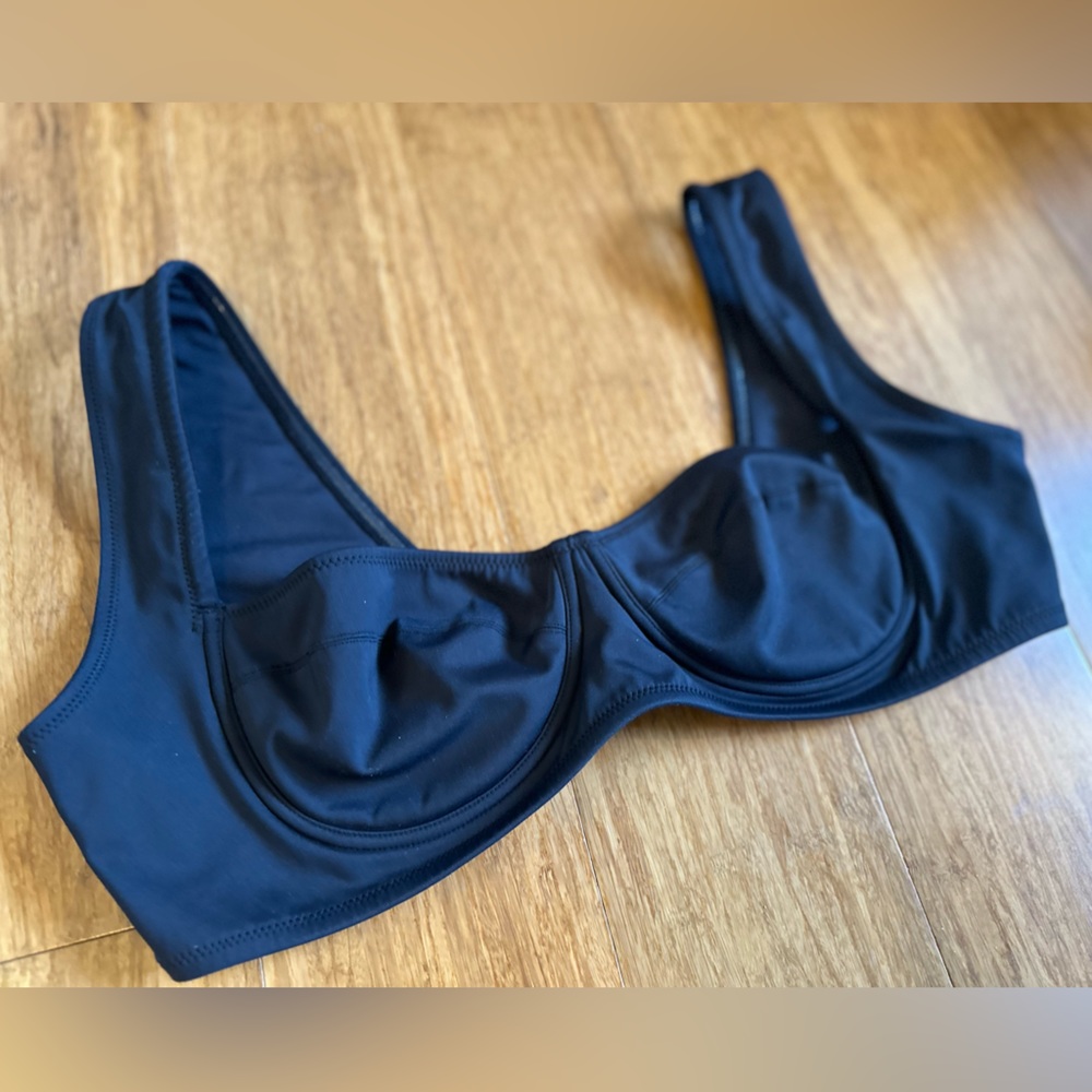 Skims SHAPING SWIM UNLINED UNDERWIRE BIKINI TOP EUC - Picture 6 of 9